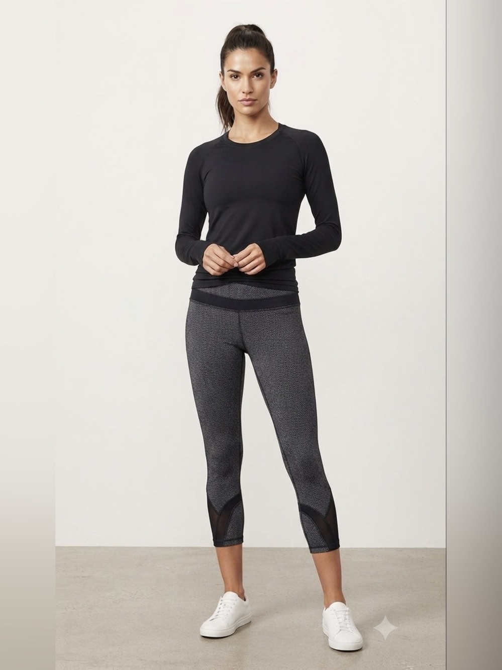 Lululemon Run Inspire Crop Pants Women’s Size 6 Black Dune Luxtreme Athletic